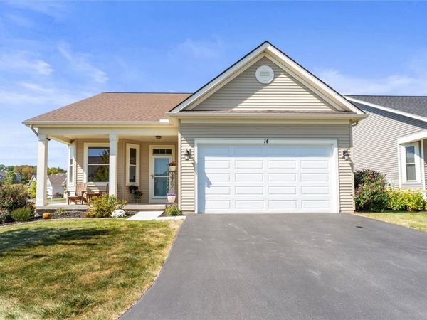 14 Thompson Lane, Canandaigua, NY 14424