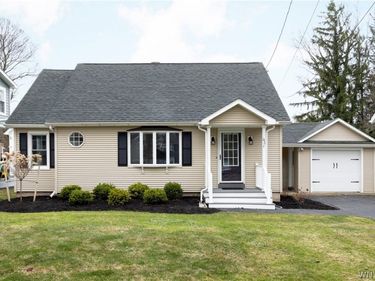 47 Harvard Place, Orchard Park, NY 14127