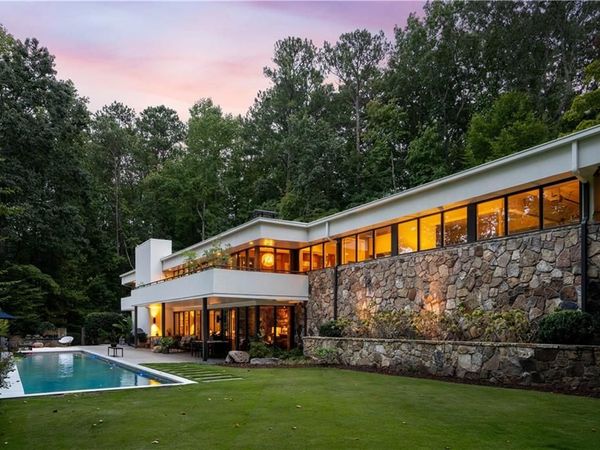 1640 Winterthur Close NW, Atlanta, GA 30328