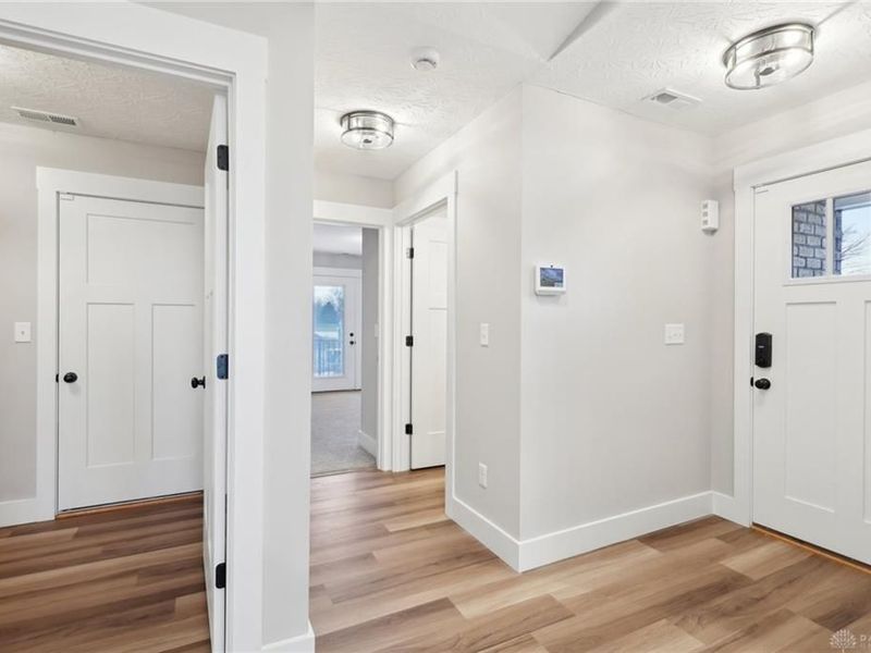 5017 Waterford Lane, Middletown, OH 45042 Photo 4