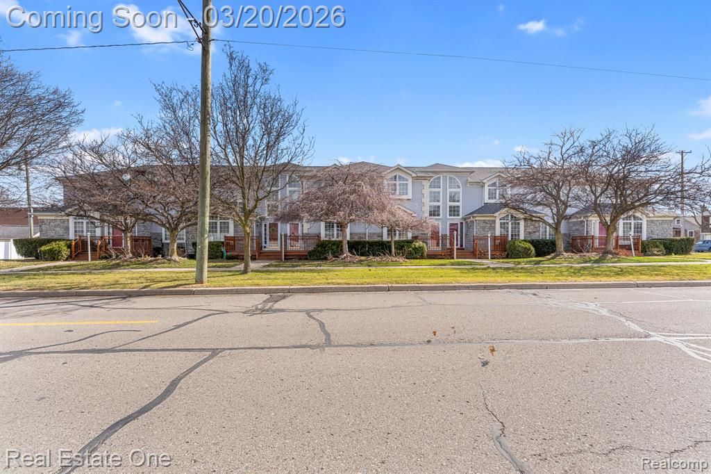 2237 3rd Street, Wyandotte, MI 48192 Main Photo