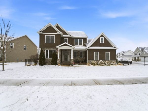 2102 Pradera Trail, Chesterton, IN 46304