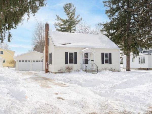 115 E GRISWOLD STREET, Ripon, WI 54971