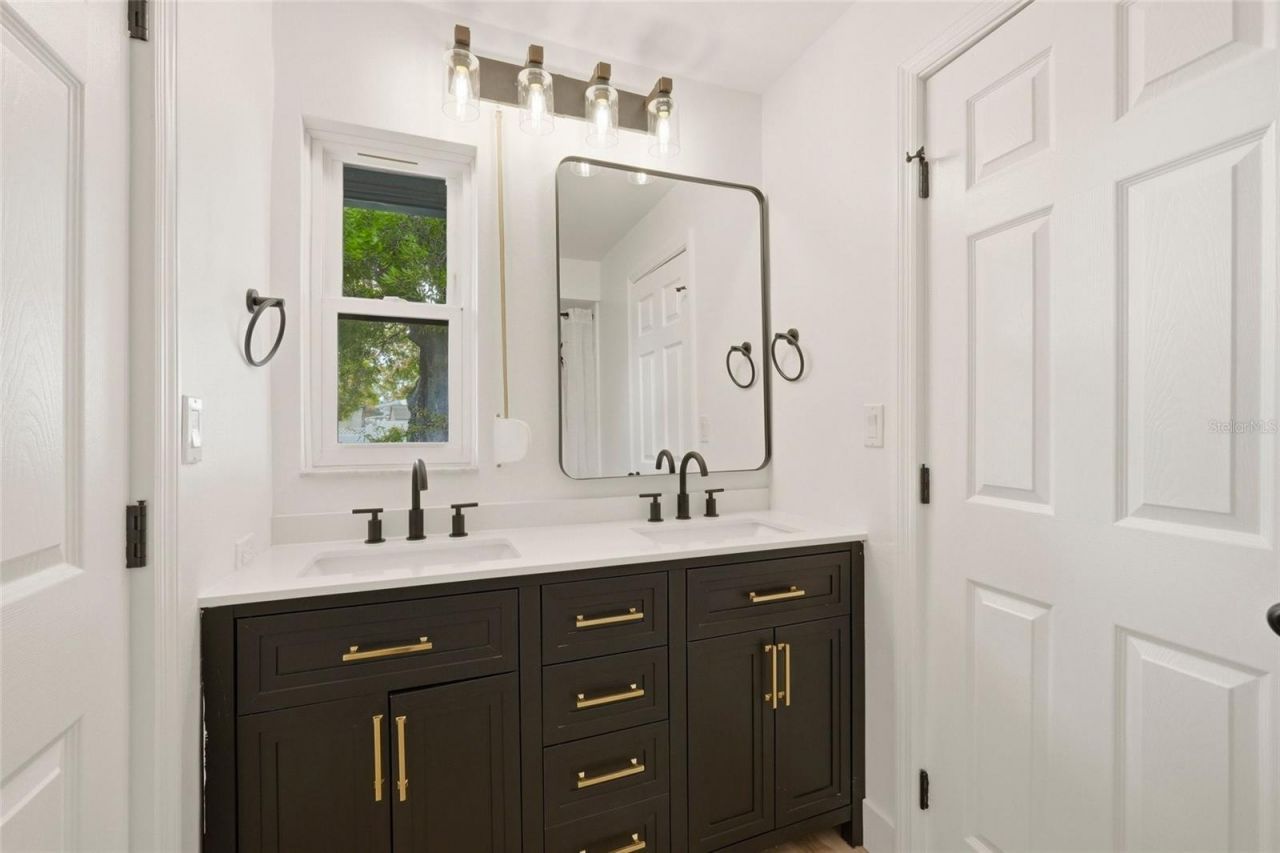 13779 Pinecrest Drive, Largo, FL 33774 Photo