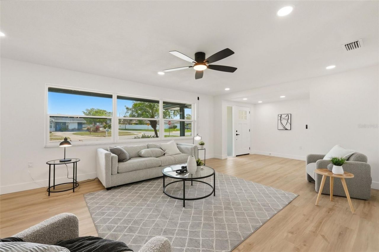 13779 Pinecrest Drive, Largo, FL 33774 Photo