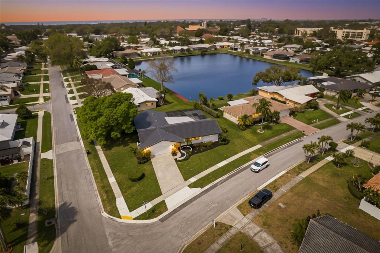 13779 Pinecrest Drive, Largo, FL 33774 Photo