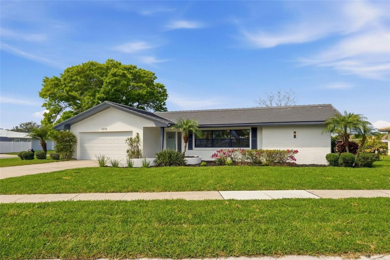 13779 Pinecrest Drive, Largo, FL 33774 Photo