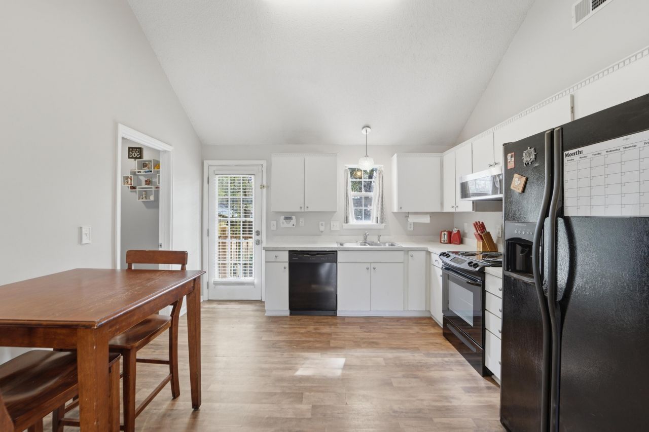 1315 Camp Road Photo 11