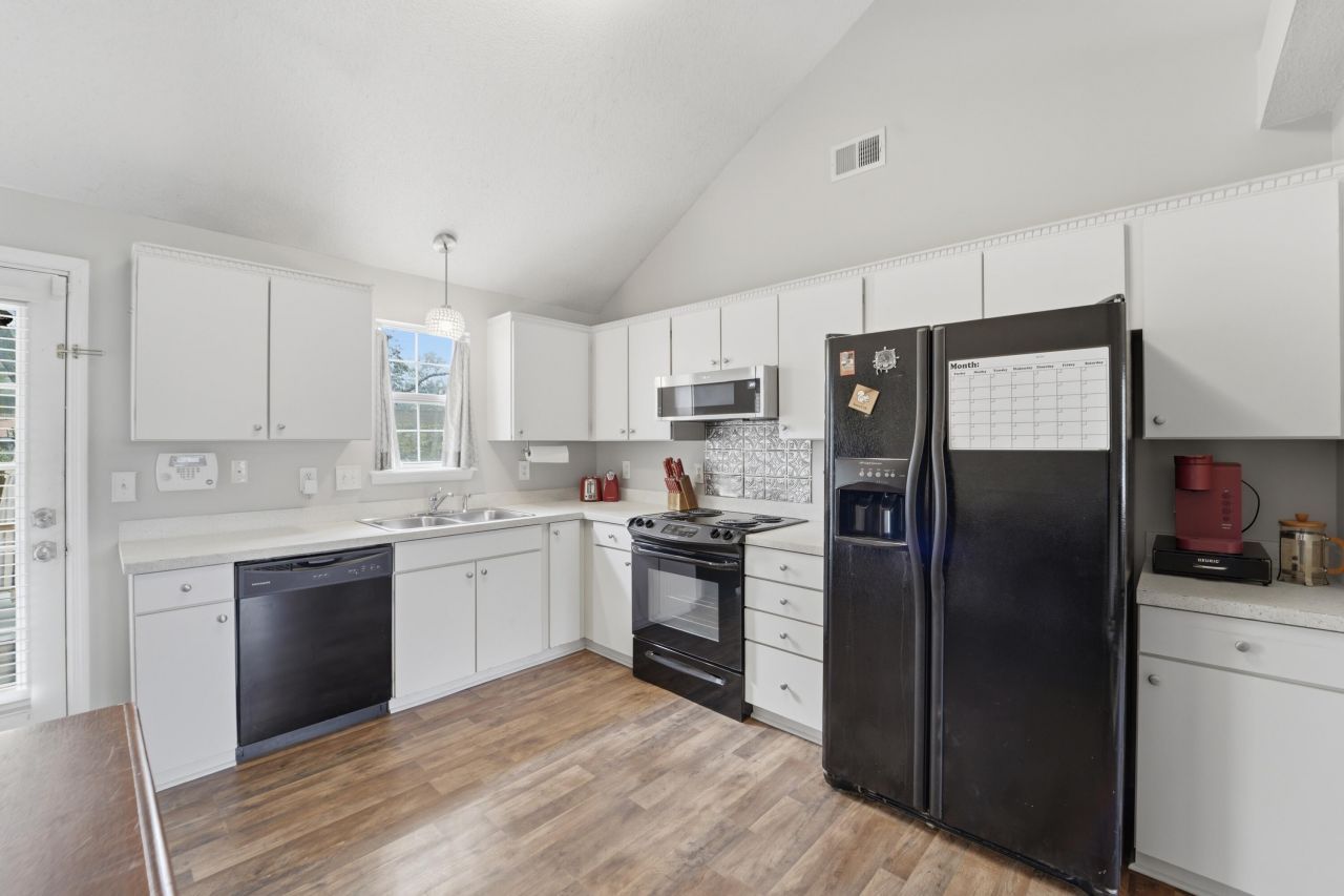 1315 Camp Road Photo 12