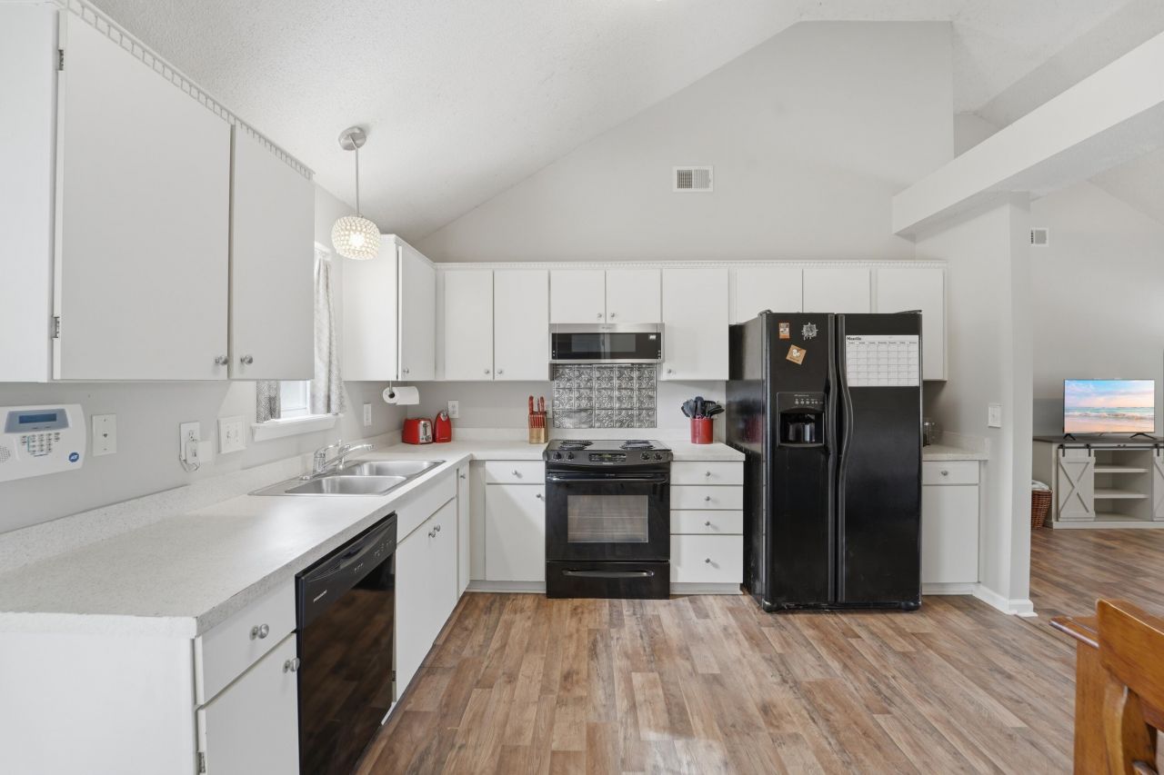 1315 Camp Road Photo 14