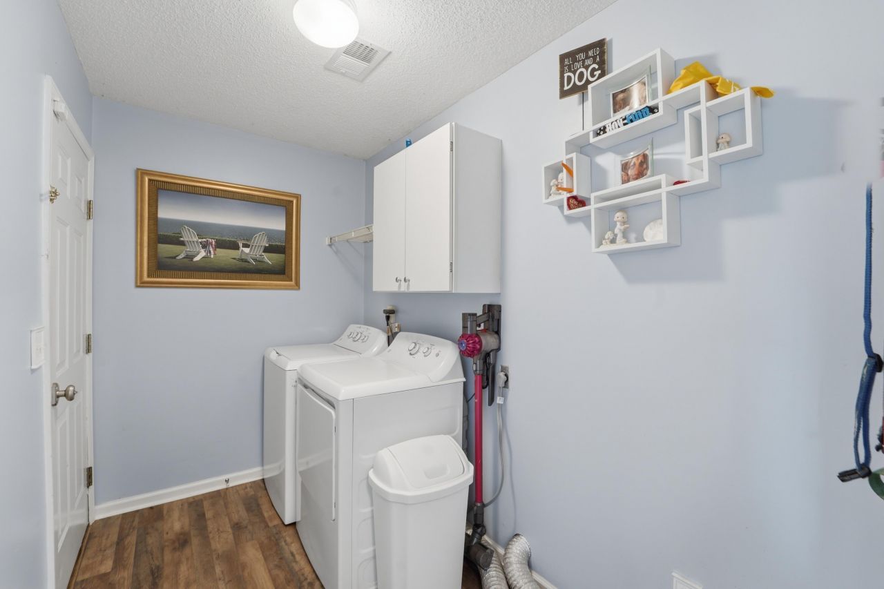 1315 Camp Road Photo 16