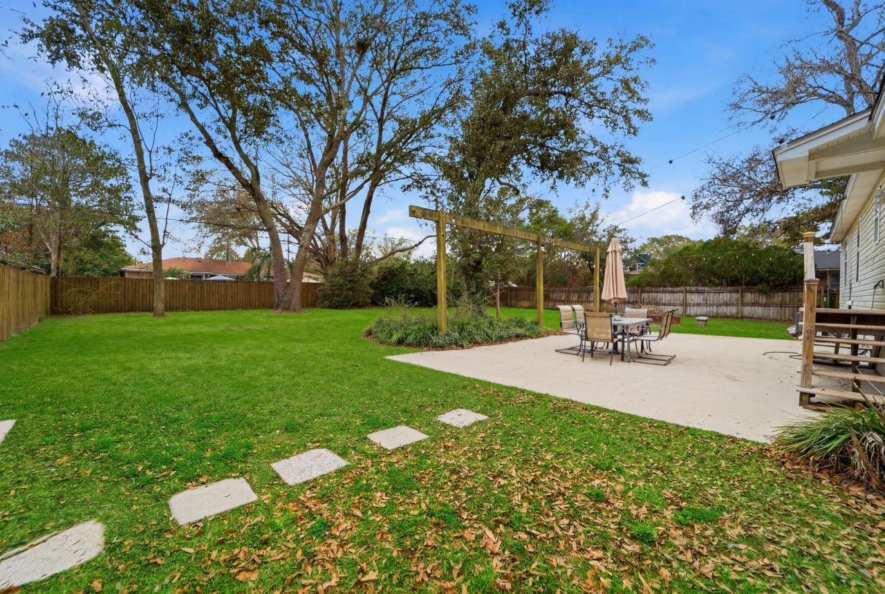 1315 Camp Road Photo 3