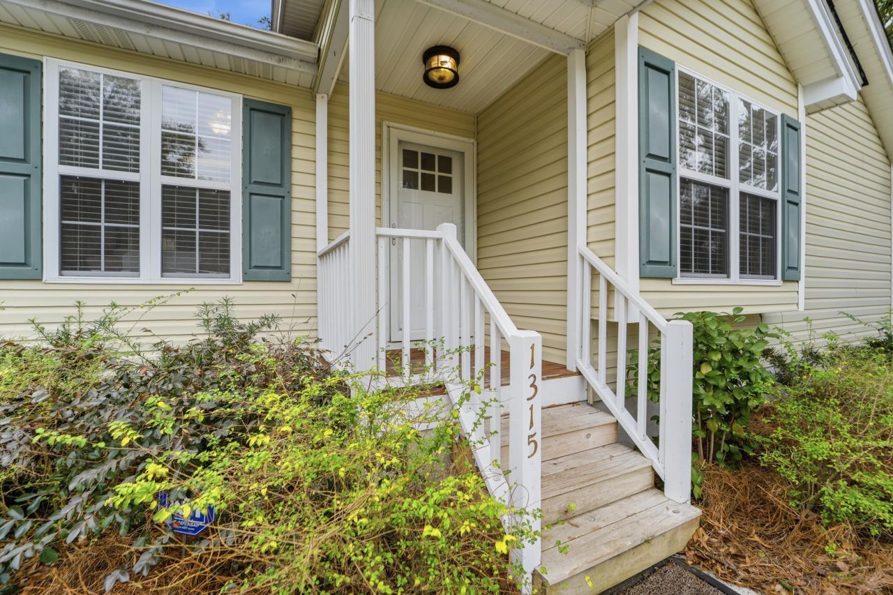 1315 Camp Road Photo 6