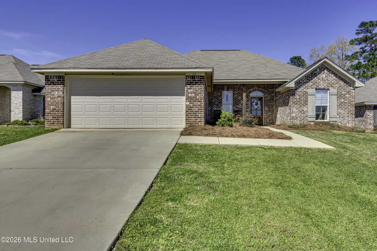 919 Filmore Drive, Brandon, MS 39042 Main Photo