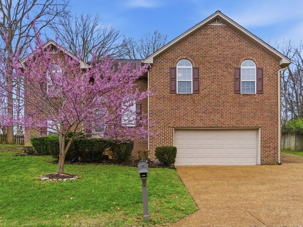 118 Redbud Dr, Hendersonville, TN 37075