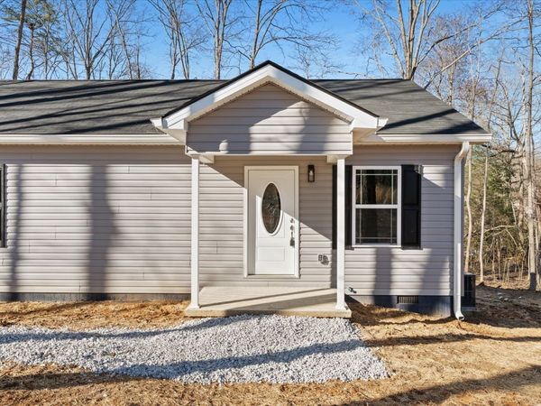 18 Central St, Tracy City, TN 37387