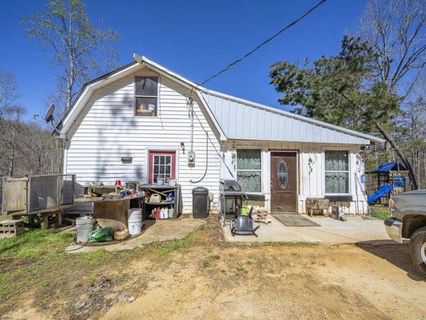 590 BURKS RD, Savannah, TN 38372