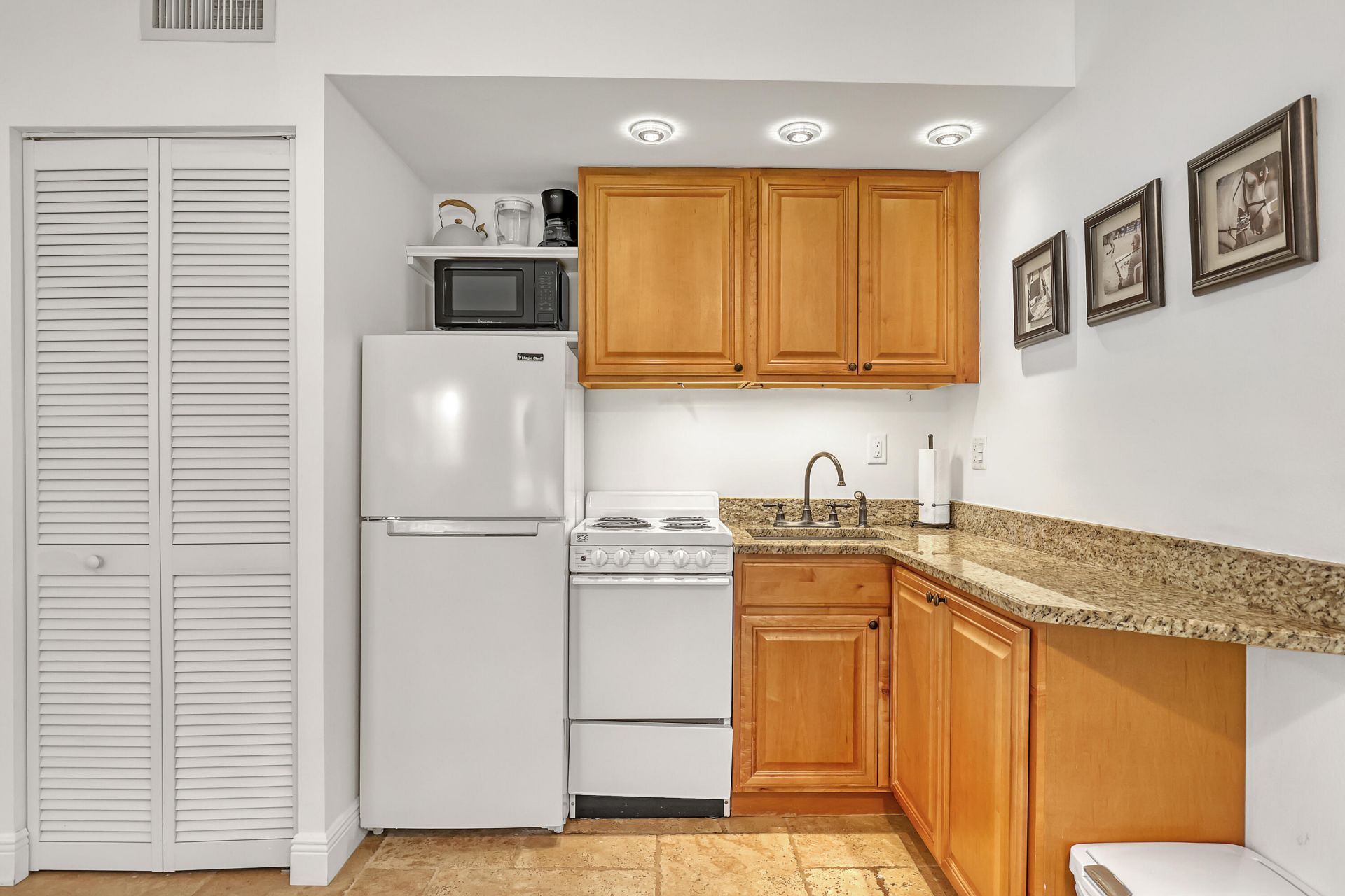 11863 Wimbledon Circle, Unit 408, Wellington, FL 33414 Photo