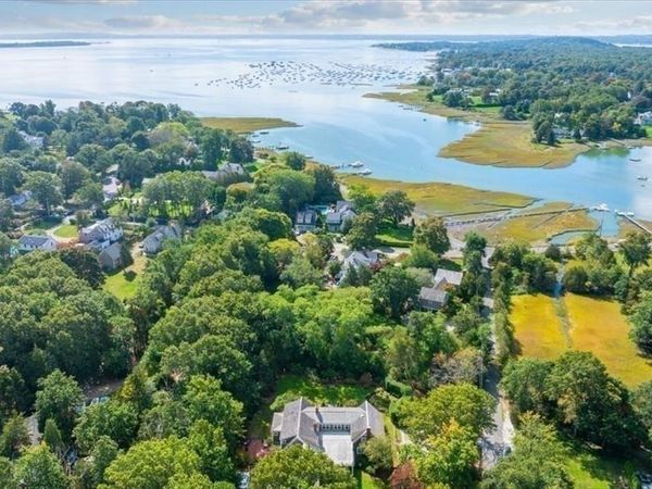 39 Bay Pond Rd, Duxbury, MA 02332