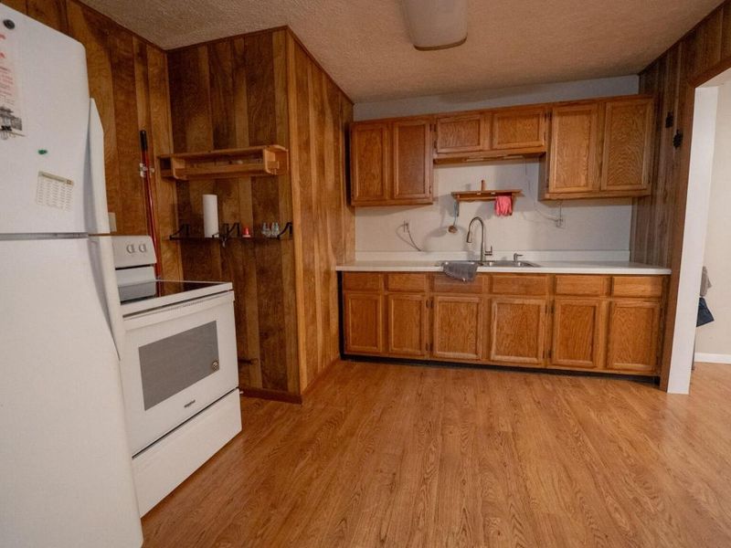 426 Moore Avenue , Bellevue, OH 44811 Photo 15