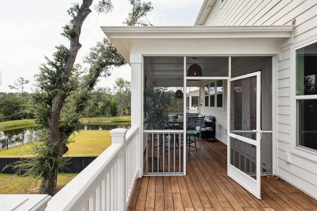 1684 Farmers Way Photo 17