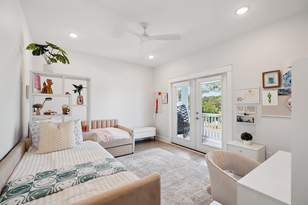 1684 Farmers Way Photo 30