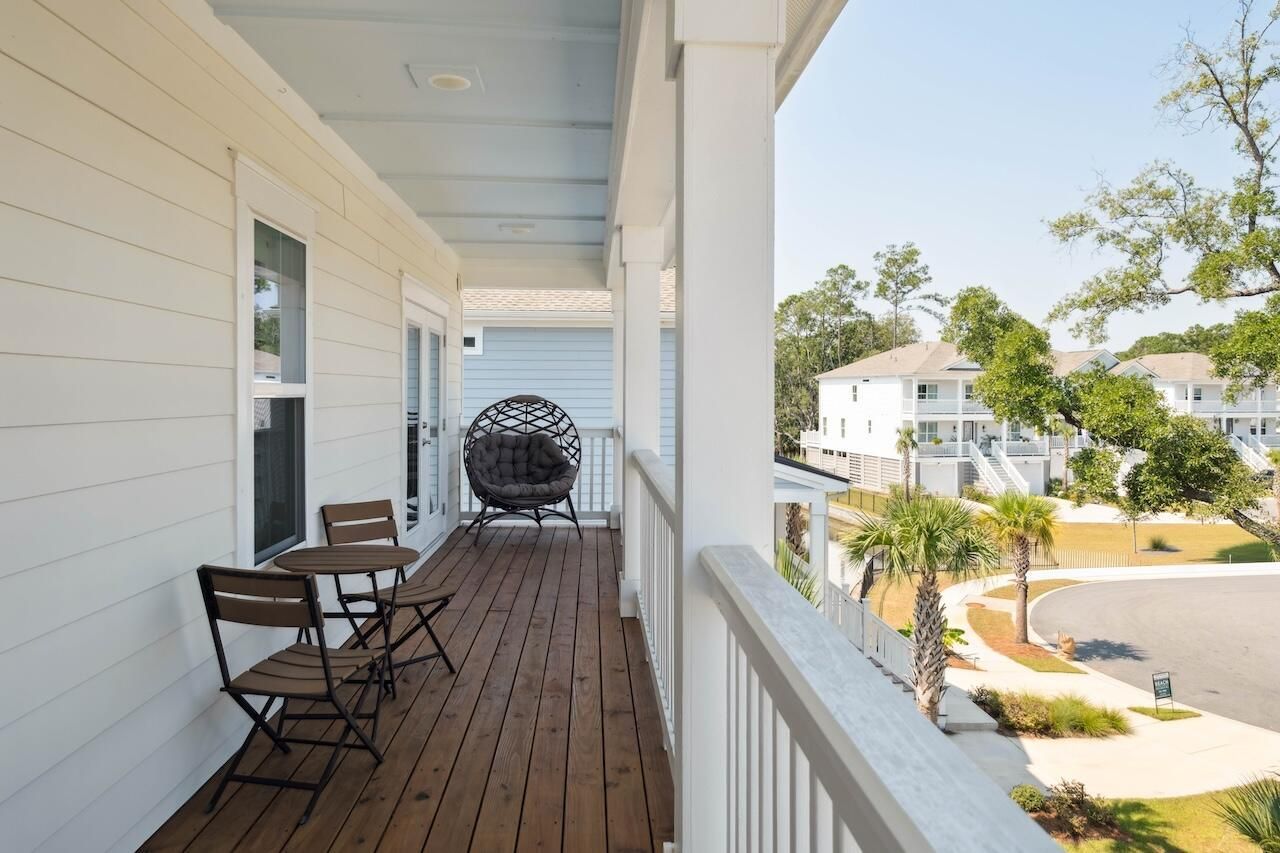 1684 Farmers Way Photo 32