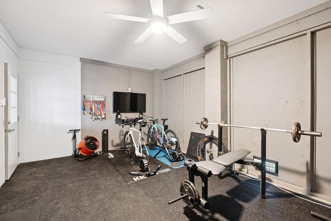 1684 Farmers Way Photo 37