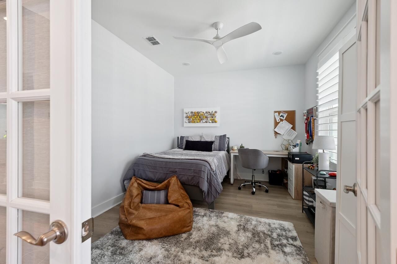 1684 Farmers Way Photo 37