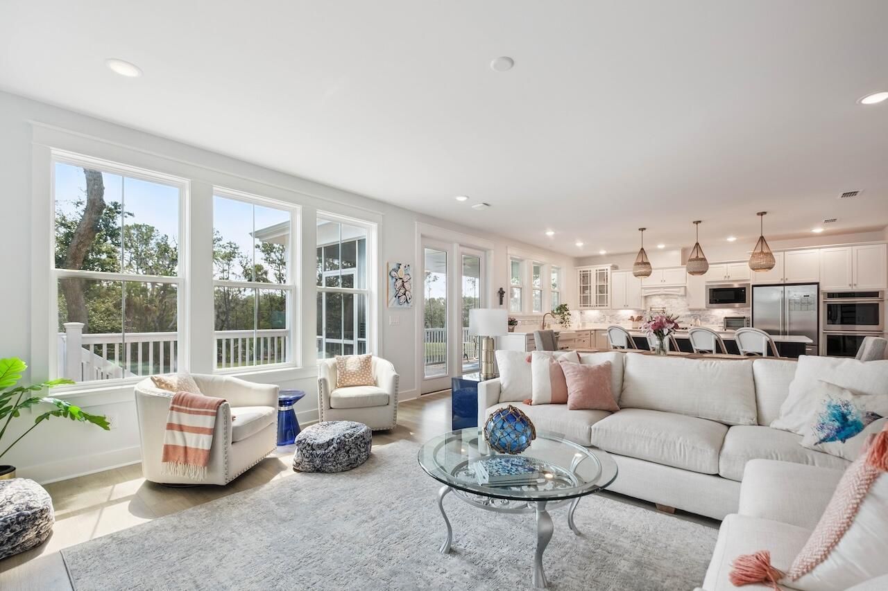 1684 Farmers Way Photo 4