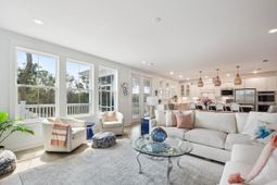 1684 Farmers Way photo 4