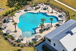 1684 Farmers Way photo 4