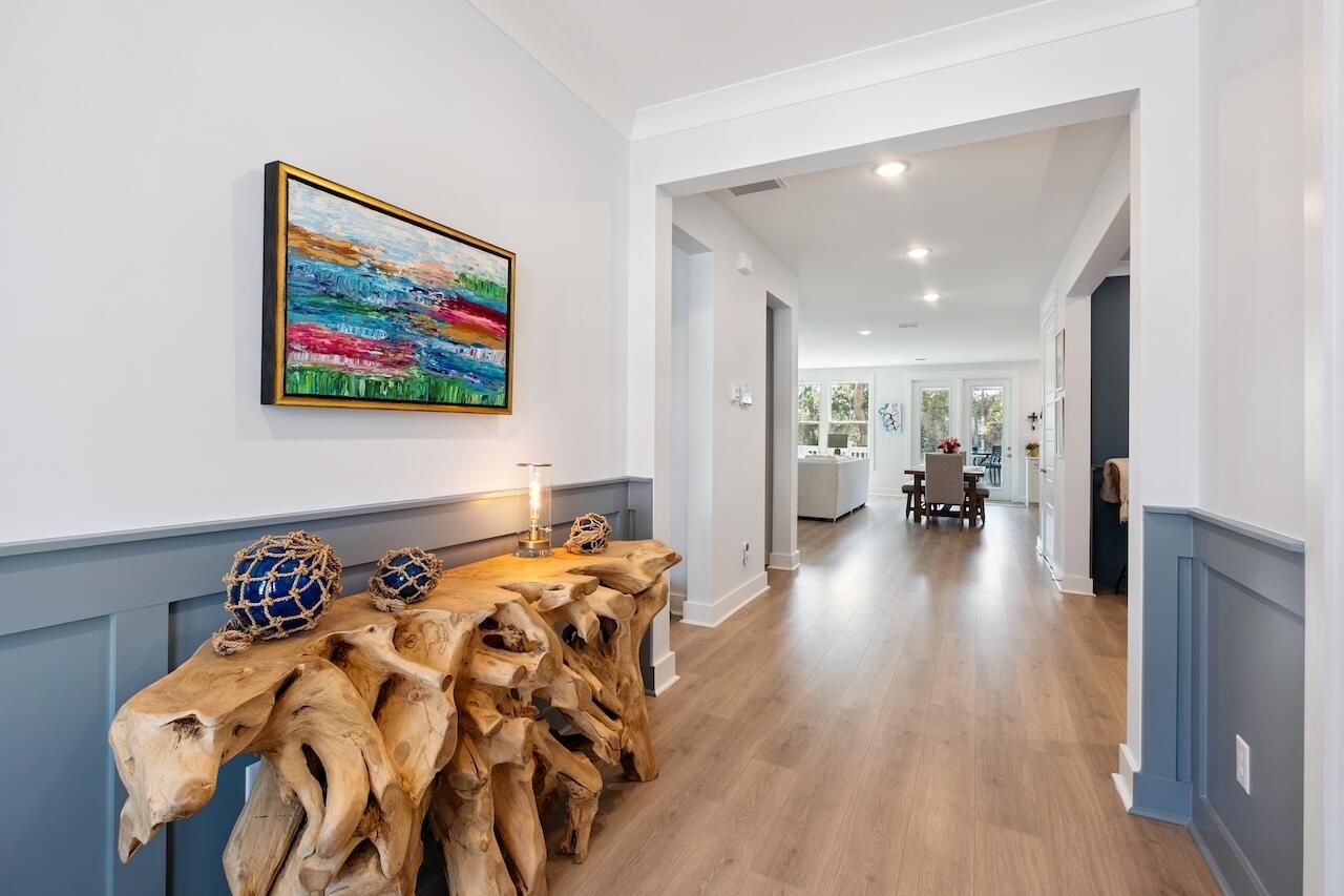 1684 Farmers Way Photo 7