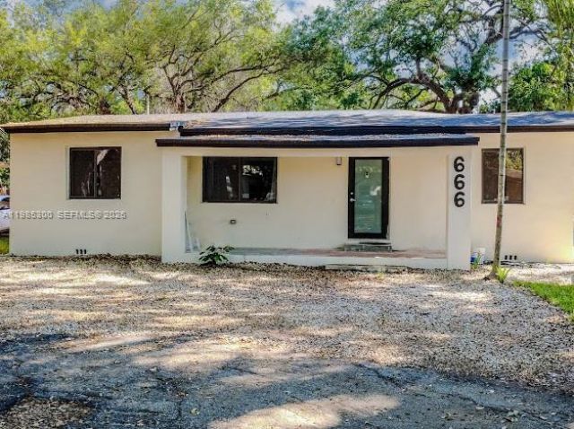 666 NE 164th Ter, Miami, FL 33162 Photo