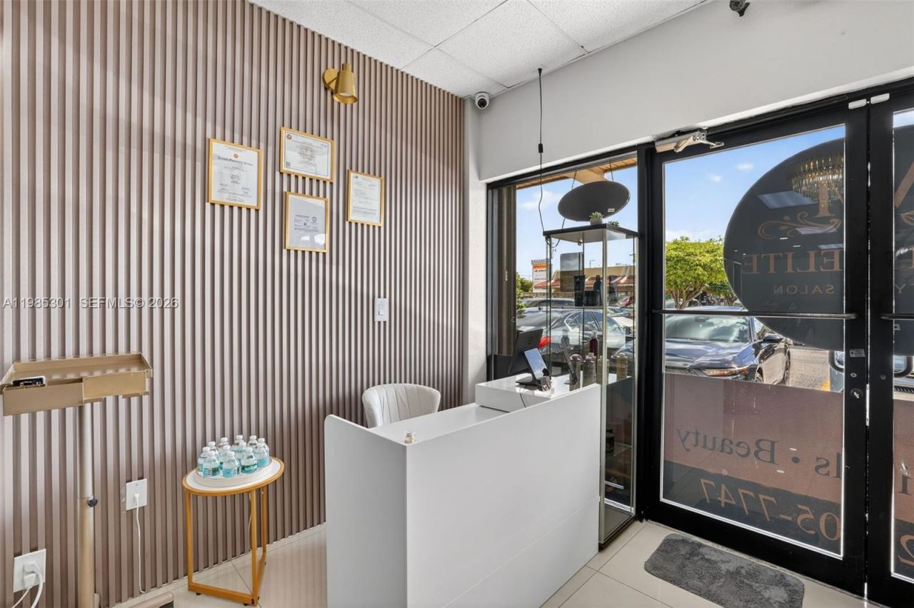 Full Service Beauty Salon On 8 Street, Miami, FL 33184 Photo