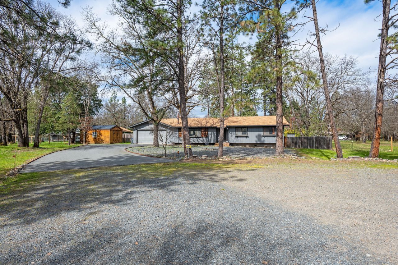 1000 Lawrence Lane, Merlin, OR 97532 Main Photo