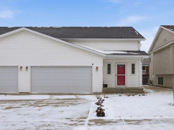 714 14th Avenue E, West Fargo, ND 58078
