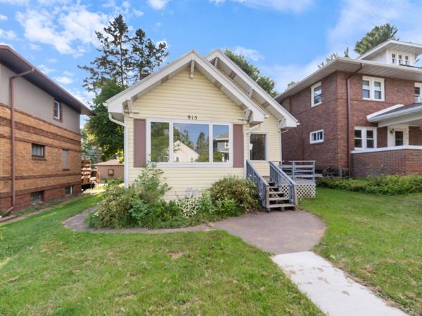 915 Grandview Avenue, Duluth, MN 55812