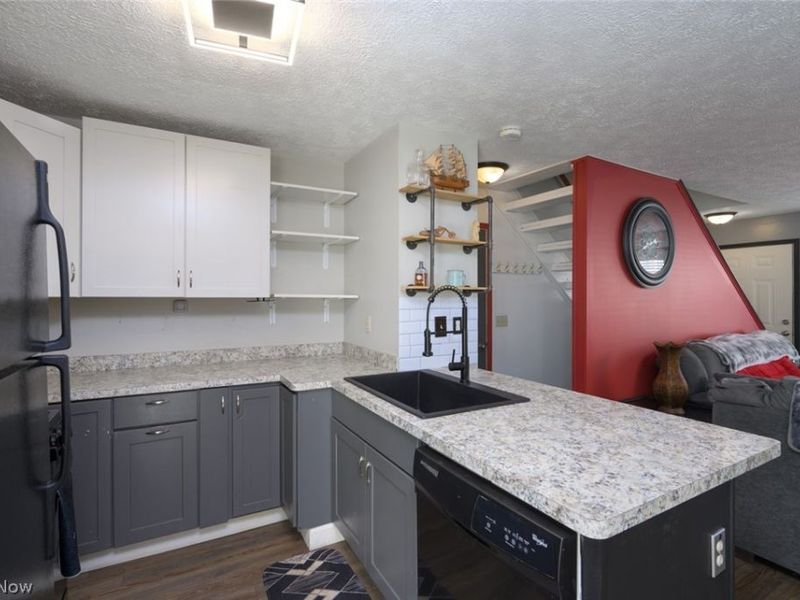 3204 Deer Trail, Unit D, Cortland, OH 44410 Photo 11