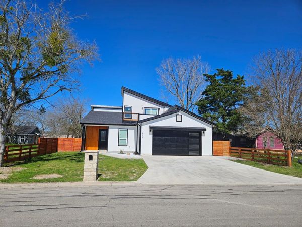 601 Ruddy ST, Lockhart, TX 78644