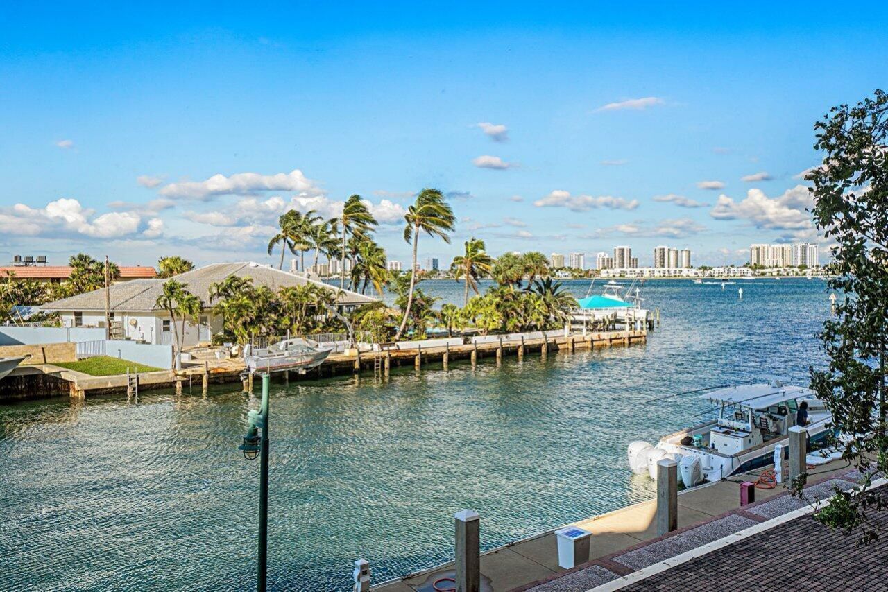 2650 Lake Shore Drive, Unit 201, Riviera Beach, FL 33404 Photo