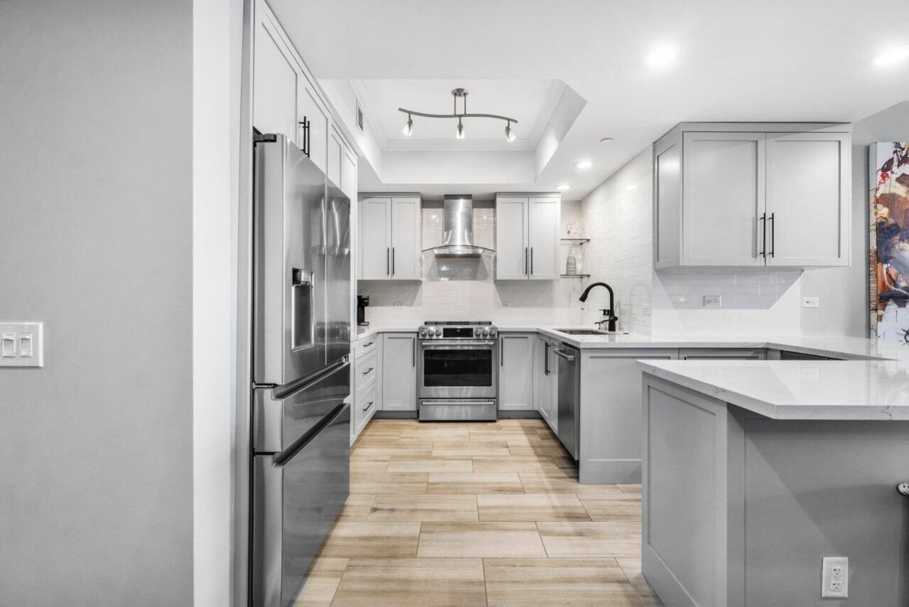 2650 Lake Shore Drive, Unit 201, Riviera Beach, FL 33404 Photo