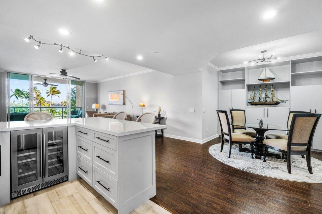 2650 Lake Shore Drive, Unit 201, Riviera Beach, FL 33404 Photo