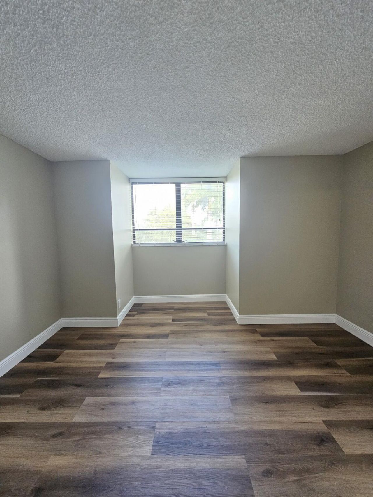 2050 N Congress Avenue, Unit 309, West Palm Beach, FL 33401 Photo