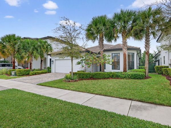 2455 Primrose Place, Oakland Park, FL 33309