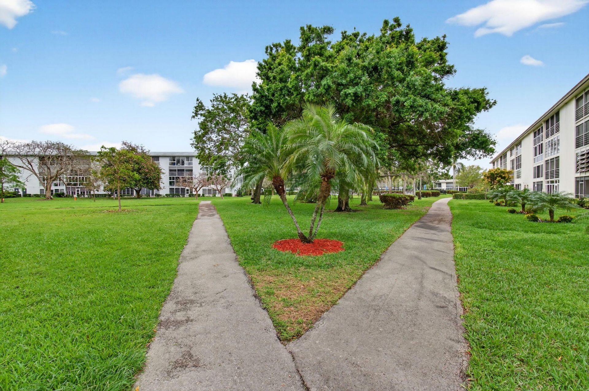 2902 Victoria Circle, Unit J-2, Coconut Creek, FL 33066 Photo