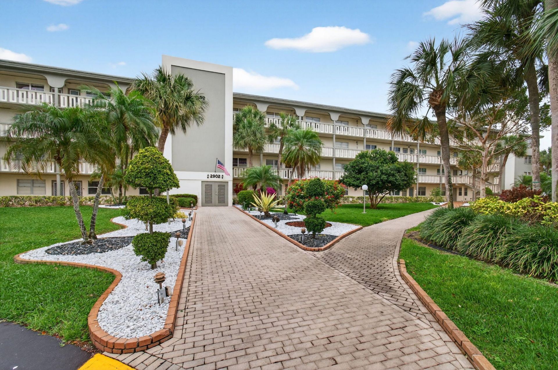 2902 Victoria Circle, Unit J-2, Coconut Creek, FL 33066 Photo
