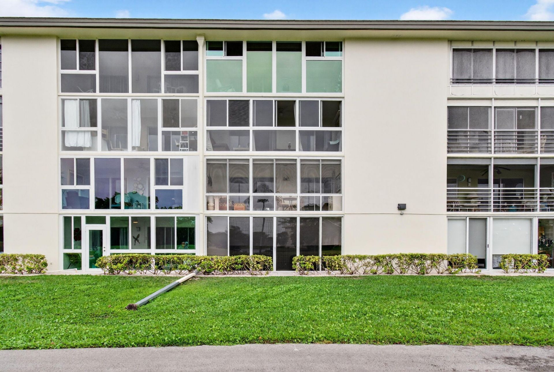 2902 Victoria Circle, Unit J-2, Coconut Creek, FL 33066 Photo