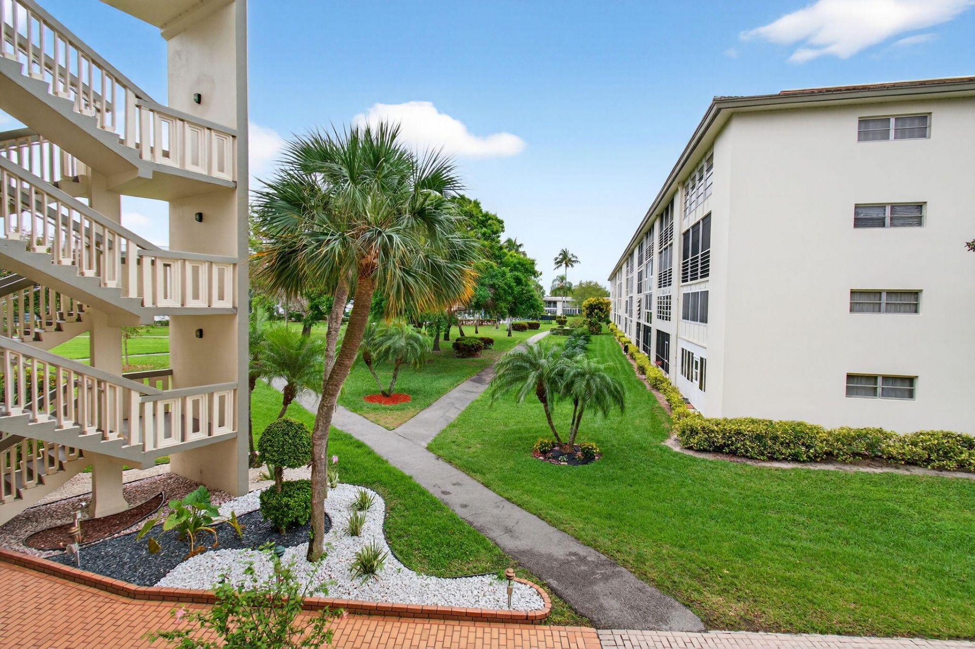 2902 Victoria Circle, Unit J-2, Coconut Creek, FL 33066 Photo