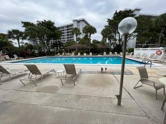 625 Oaks Drive, Unit 106, Pompano Beach, FL 33069 Photo